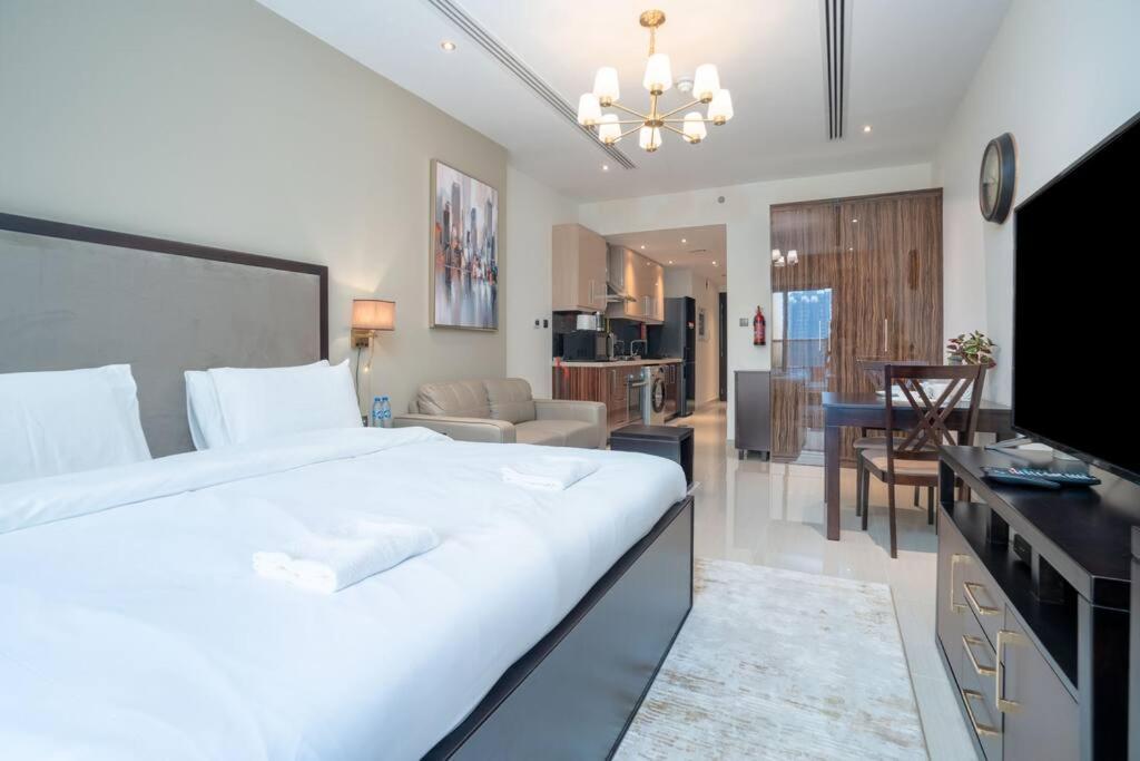 Jacuzzi, Pool And Gym - 5min From Burj Khalifa Appartement Dubai